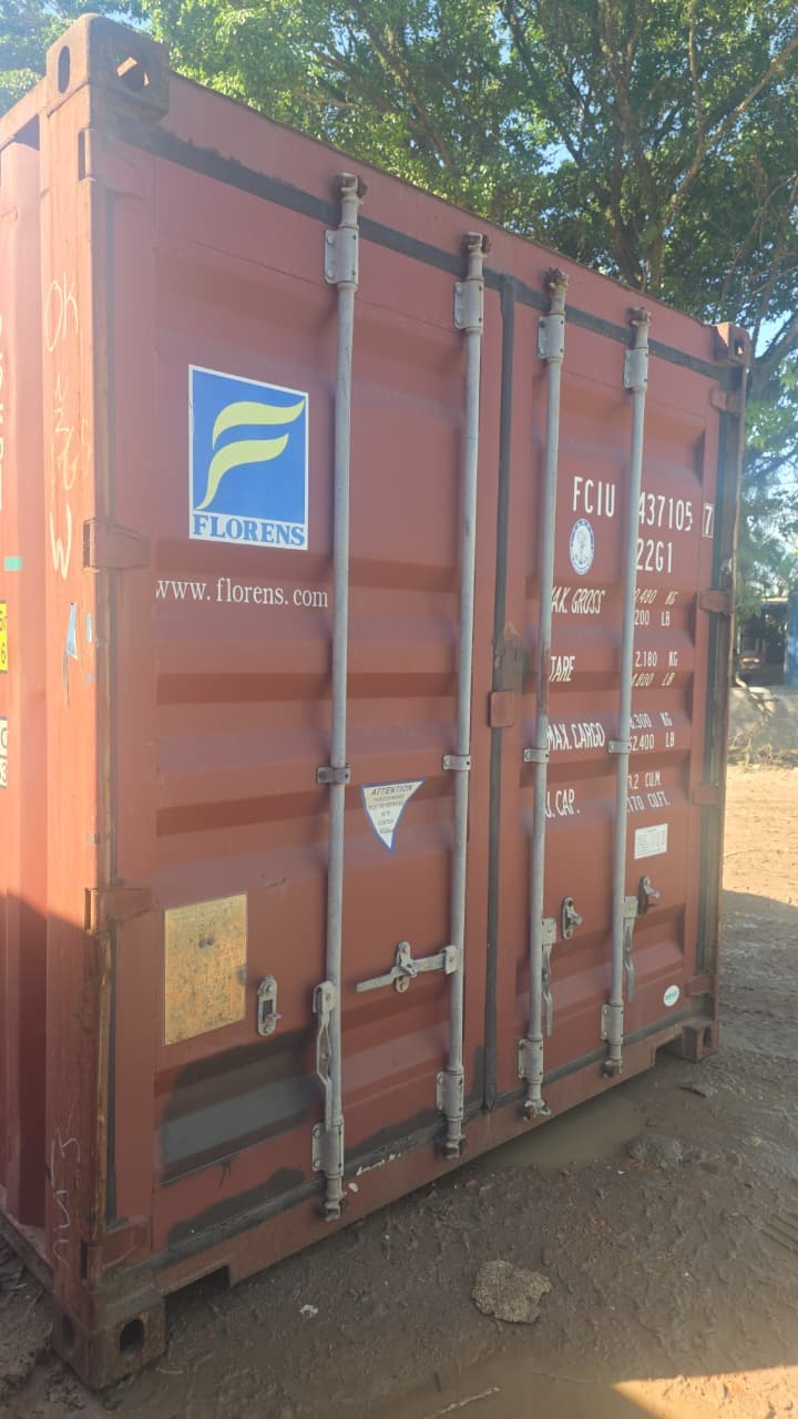 Container Marítimo 20 pés · usado